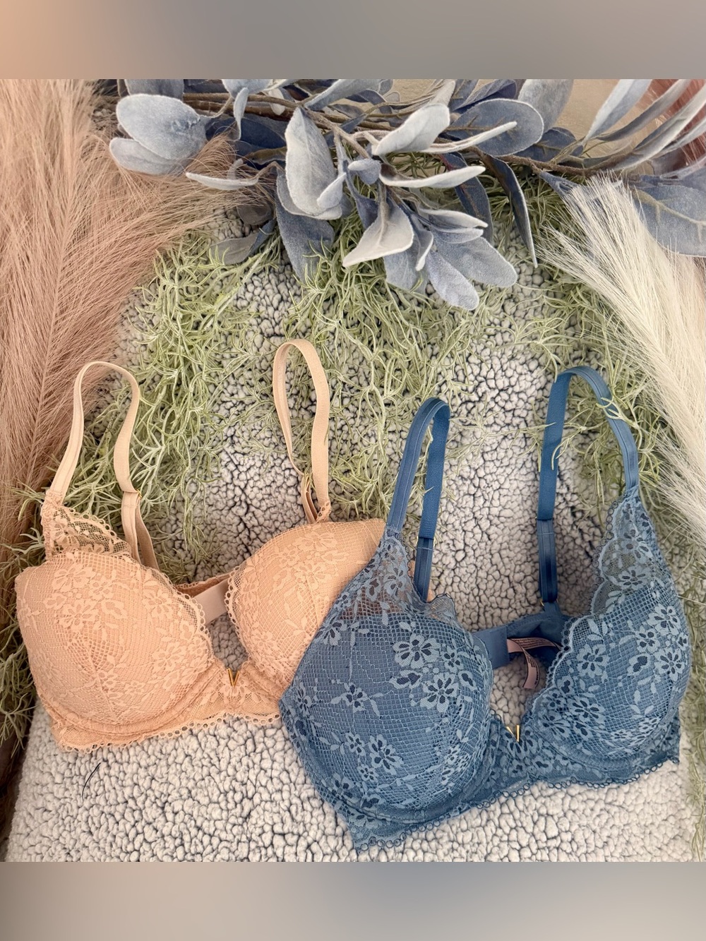 Bundle! Victoria's Secret Lace Push-Up Bra’s in Blue and Peach